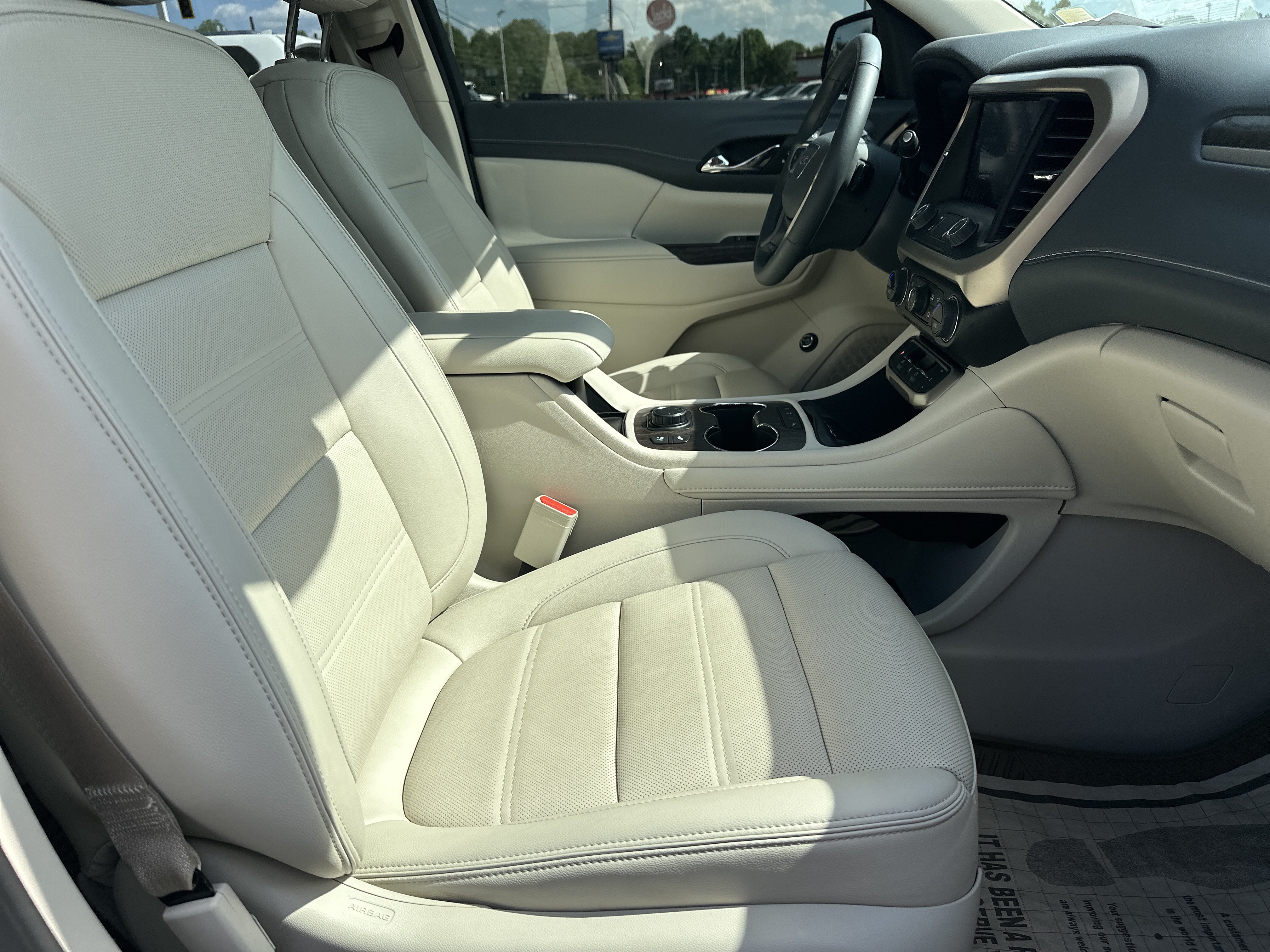 Used 2023 GMC Acadia Denali w/ Denali Ultimate Package FWD image 14