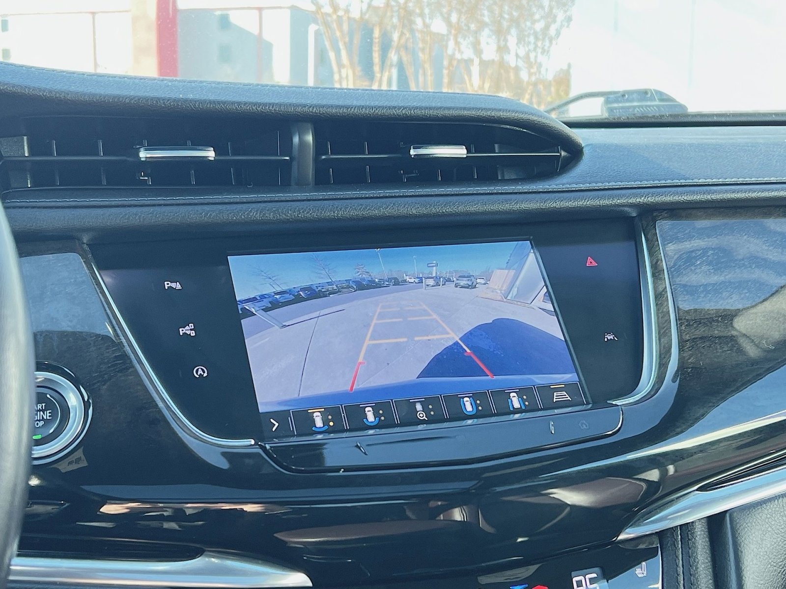 Used 2020 Cadillac XT6 Premium Luxury image 19