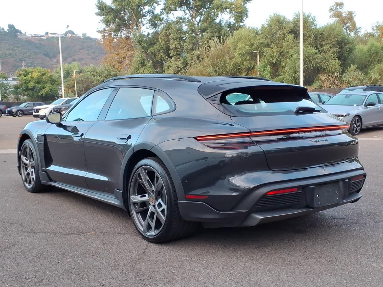Used 2025 Porsche Taycan 4 Cross Turismo AWD/4WD image 7