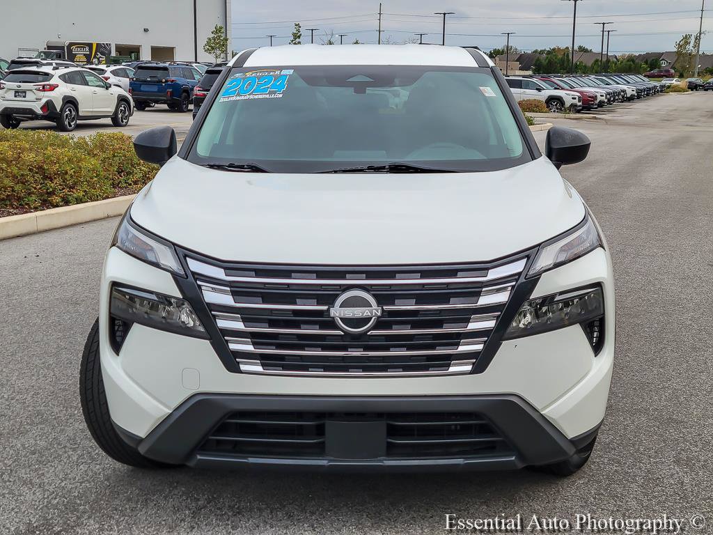 Used 2024 Nissan Rogue S FWD image 4