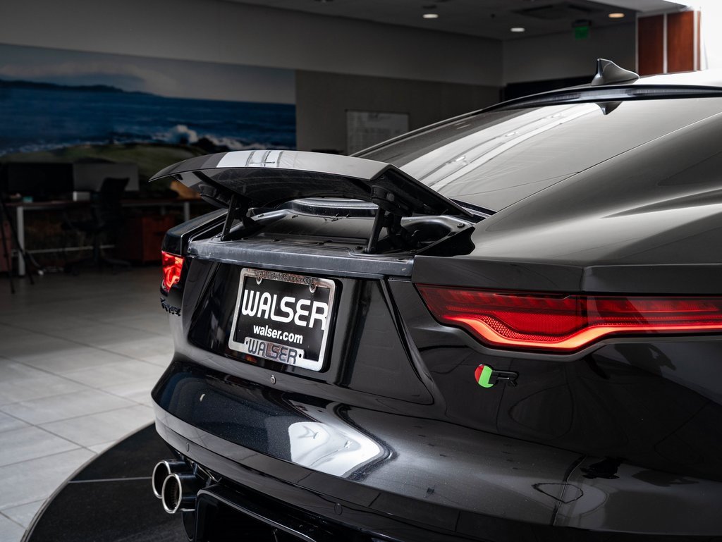 Used 2023 Jaguar F-TYPE R image 18