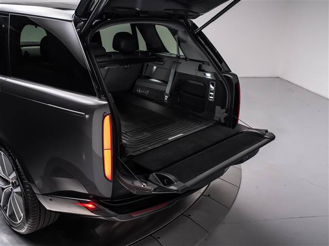 New 2026 Land Rover Range Rover Long Wheelbase SE AWD/4WD image 31