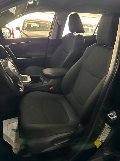 Used 2024 Toyota RAV4 LE AWD/4WD image 6