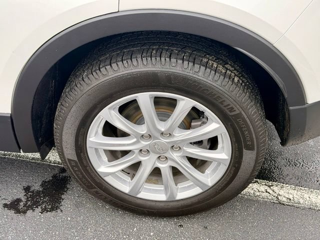 Certified 2022 Cadillac XT4 Luxury w/ Cold Weather Package FWD image 31