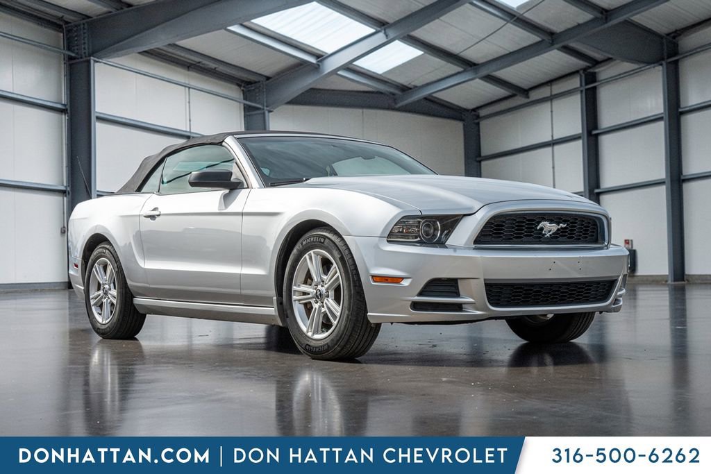 Used 2013 Ford Mustang Convertible image 31