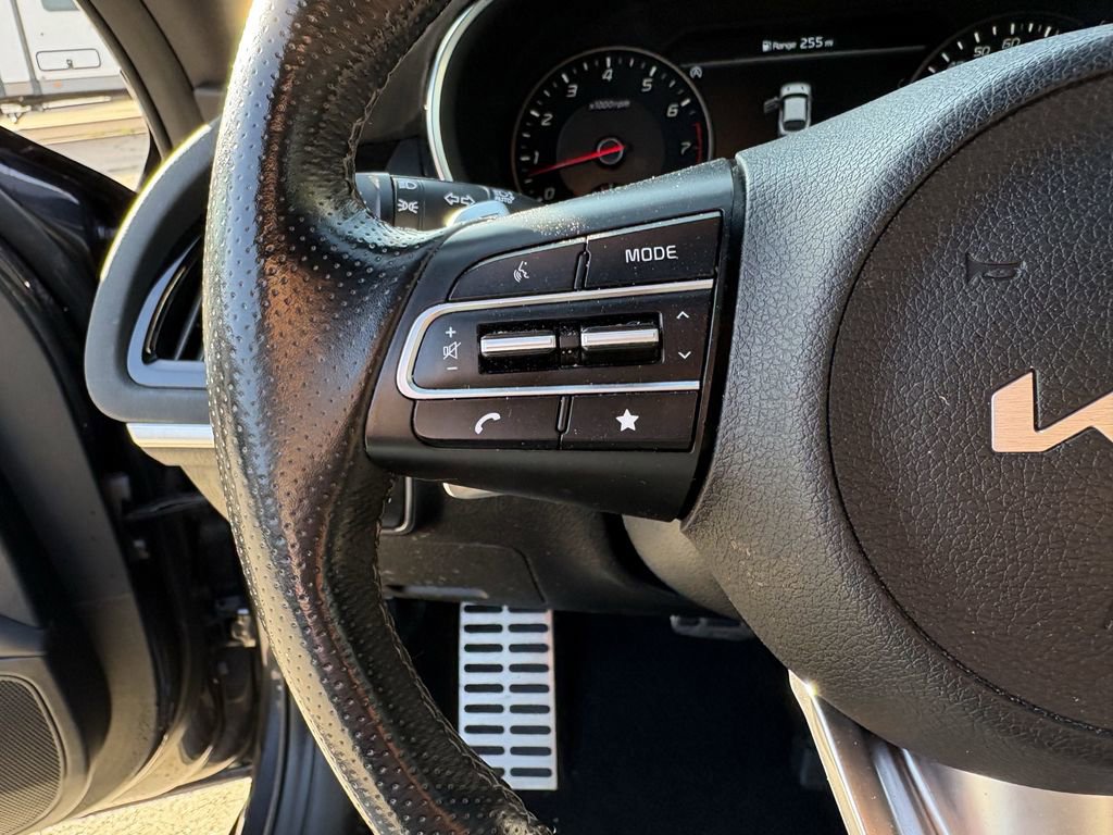 Certified 2023 Kia Stinger GT2 image 16