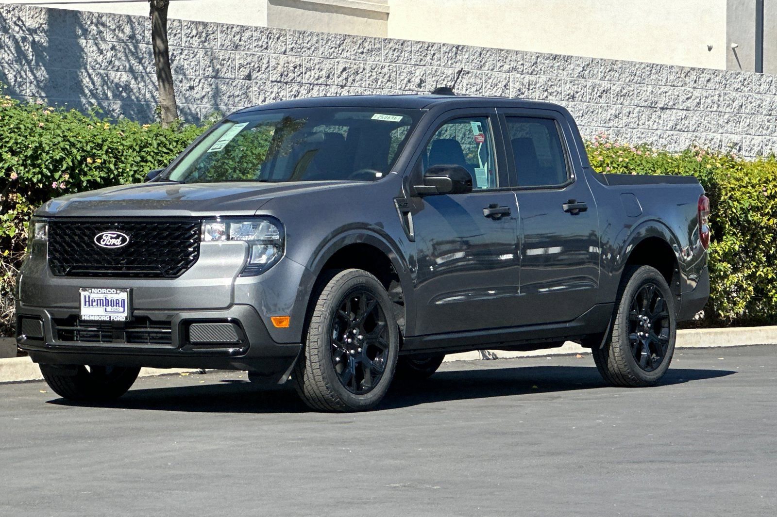 New 2025 Ford Maverick XLT w/ XLT Luxury Package image 8