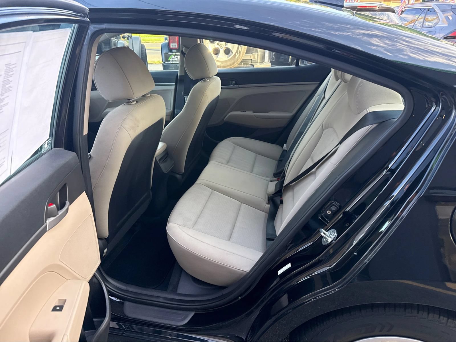 Used 2017 Hyundai Elantra SE FWD image 10