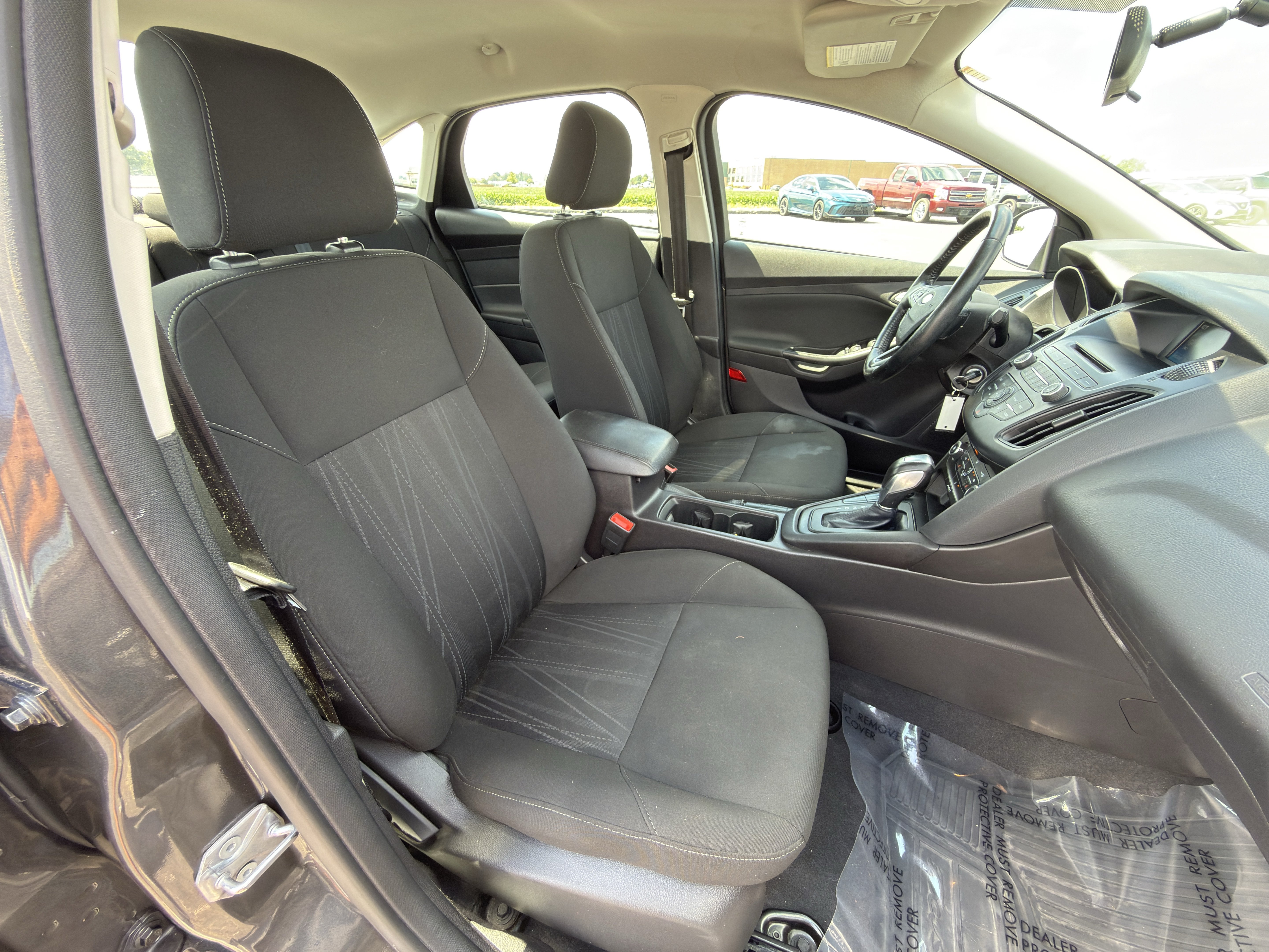 Used 2015 Ford Focus SE w/ SE Cold Weather Package FWD image 15