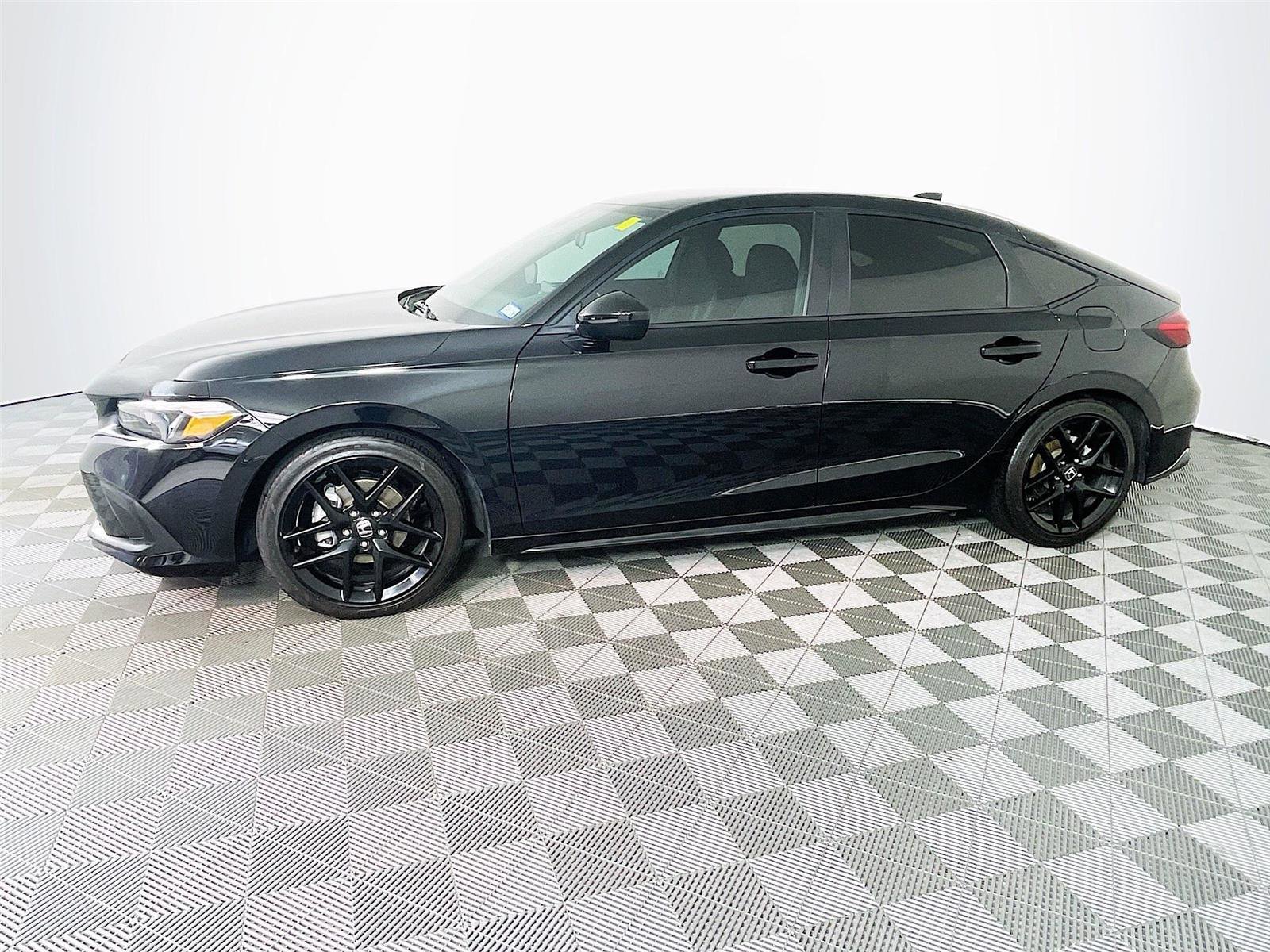 Used 2024 Honda Civic Sport image 4