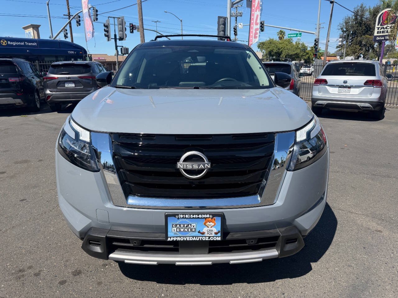 Used 2025 Nissan Pathfinder Platinum w/ Cargo Package AWD/4WD image 3