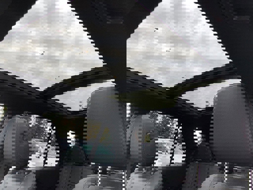 Certified 2022 Mercedes-Benz GLE 350 4MATIC w/ AMG Line Exterior image 14