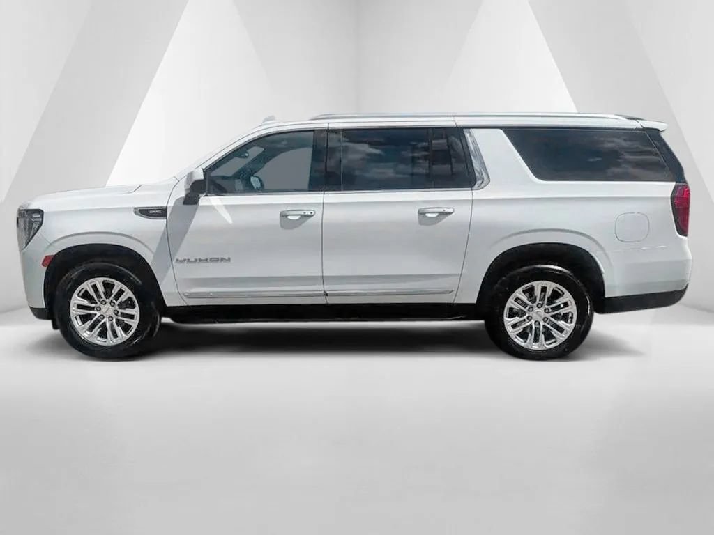 Used 2023 GMC Yukon XL SLT AWD/4WD image 4