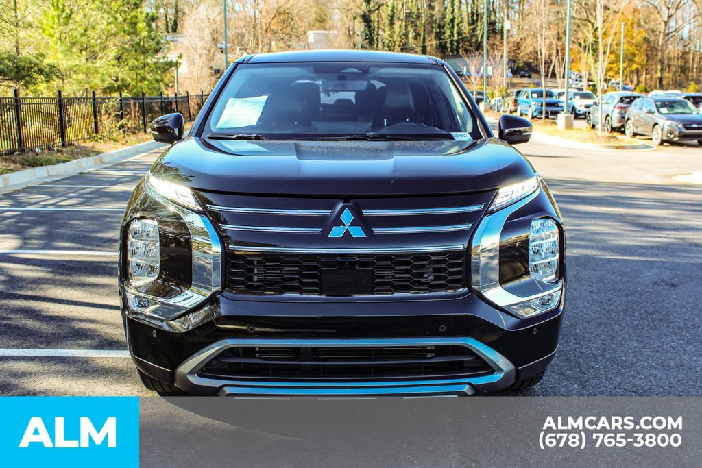 Used 2025 Mitsubishi Outlander SE image 10