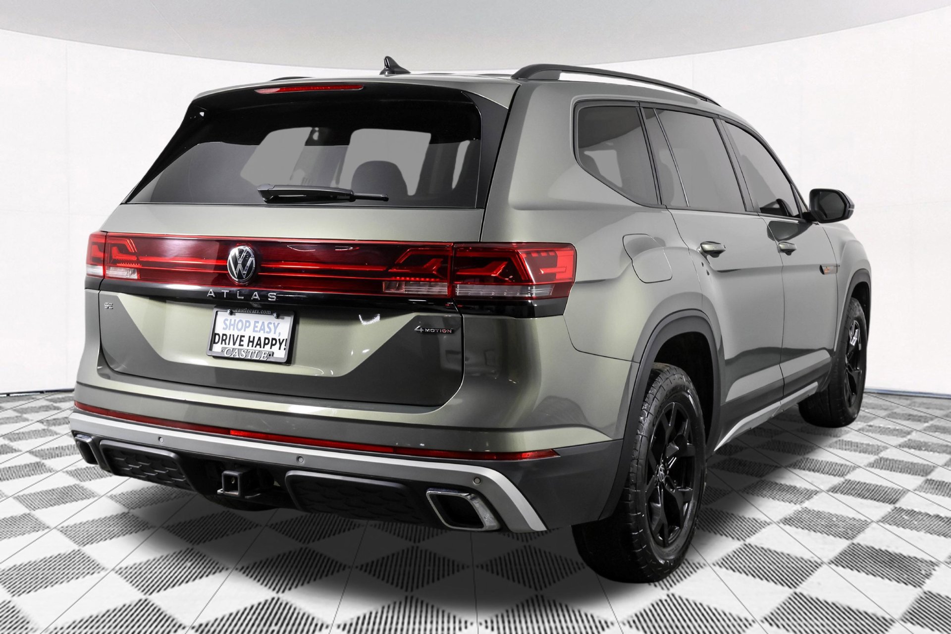 Used 2024 Volkswagen Atlas Peak Edition SE AWD/4WD image 16