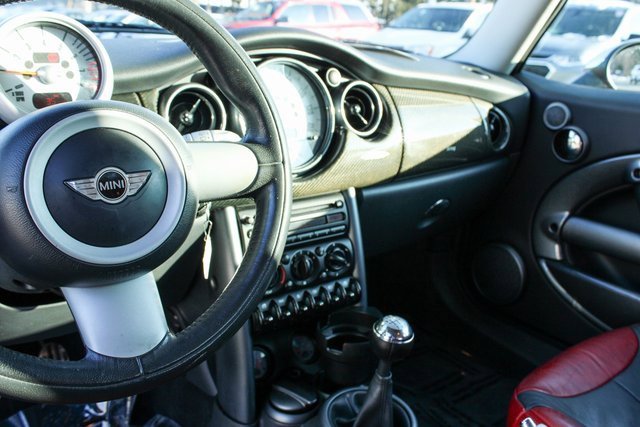 Used 2004 MINI Cooper S image 16
