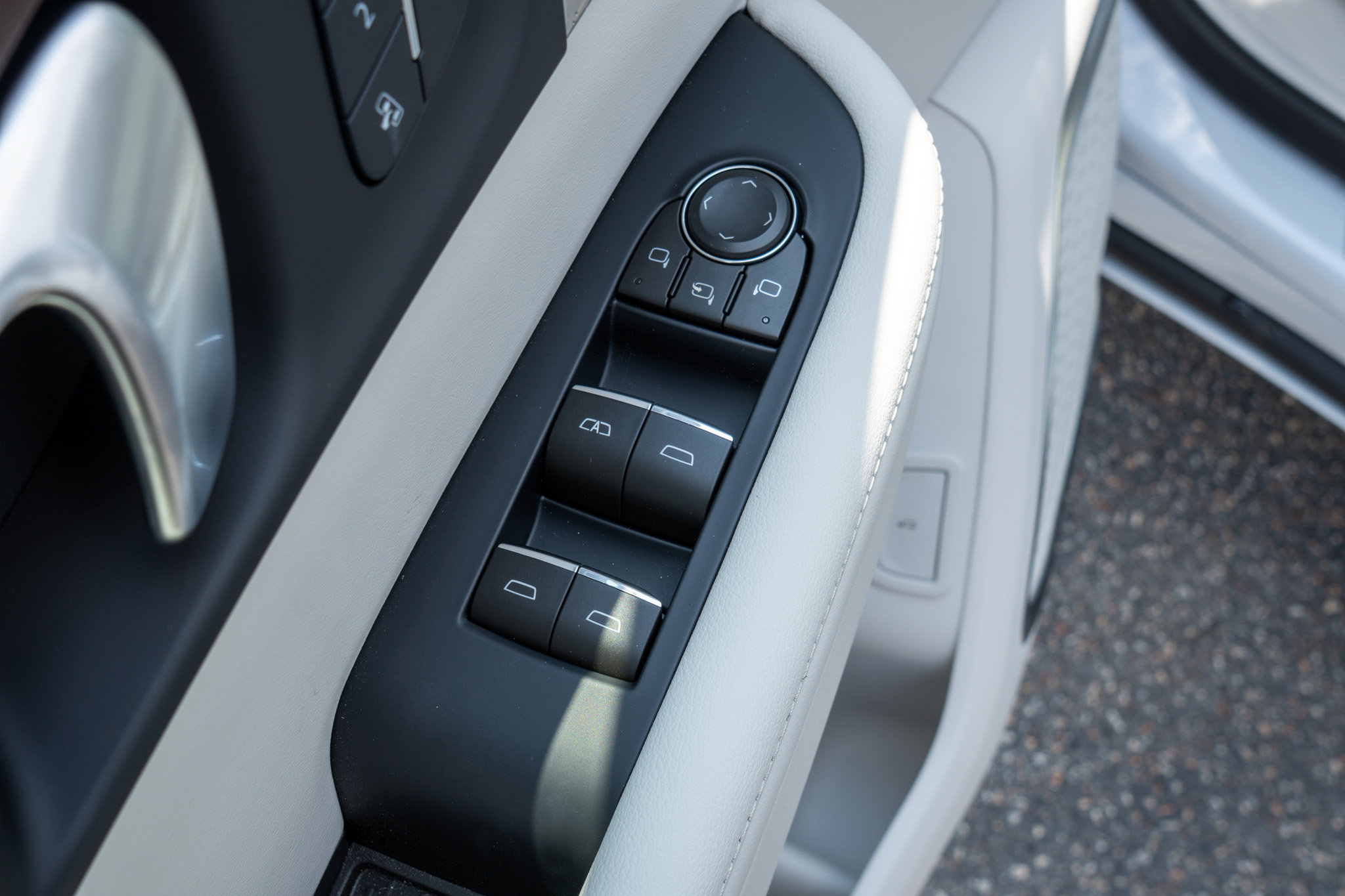 New 2026 Buick Enclave Avenir w/ Super Cruise Package FWD image 13