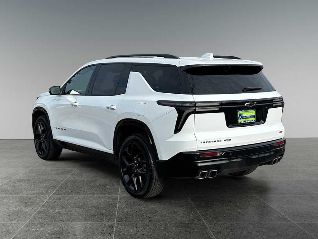Used 2024 Chevrolet Traverse RS image 5