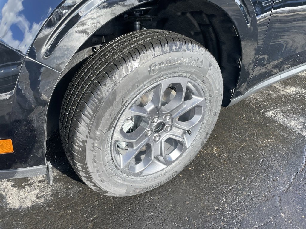 New 2026 Ford Maverick XLT w/ XLT Luxury Package image 3