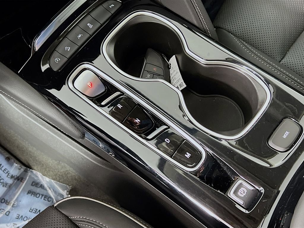 Used 2023 Buick Envision Essence image 16