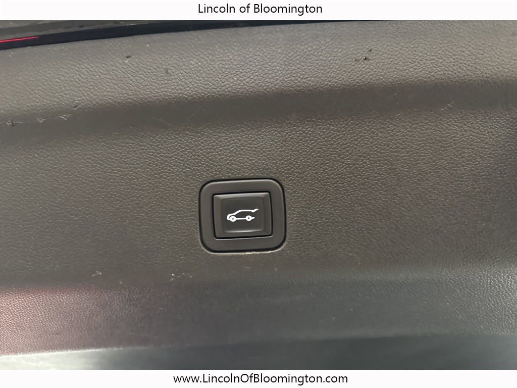 Used 2024 GMC Yukon XL Denali image 68