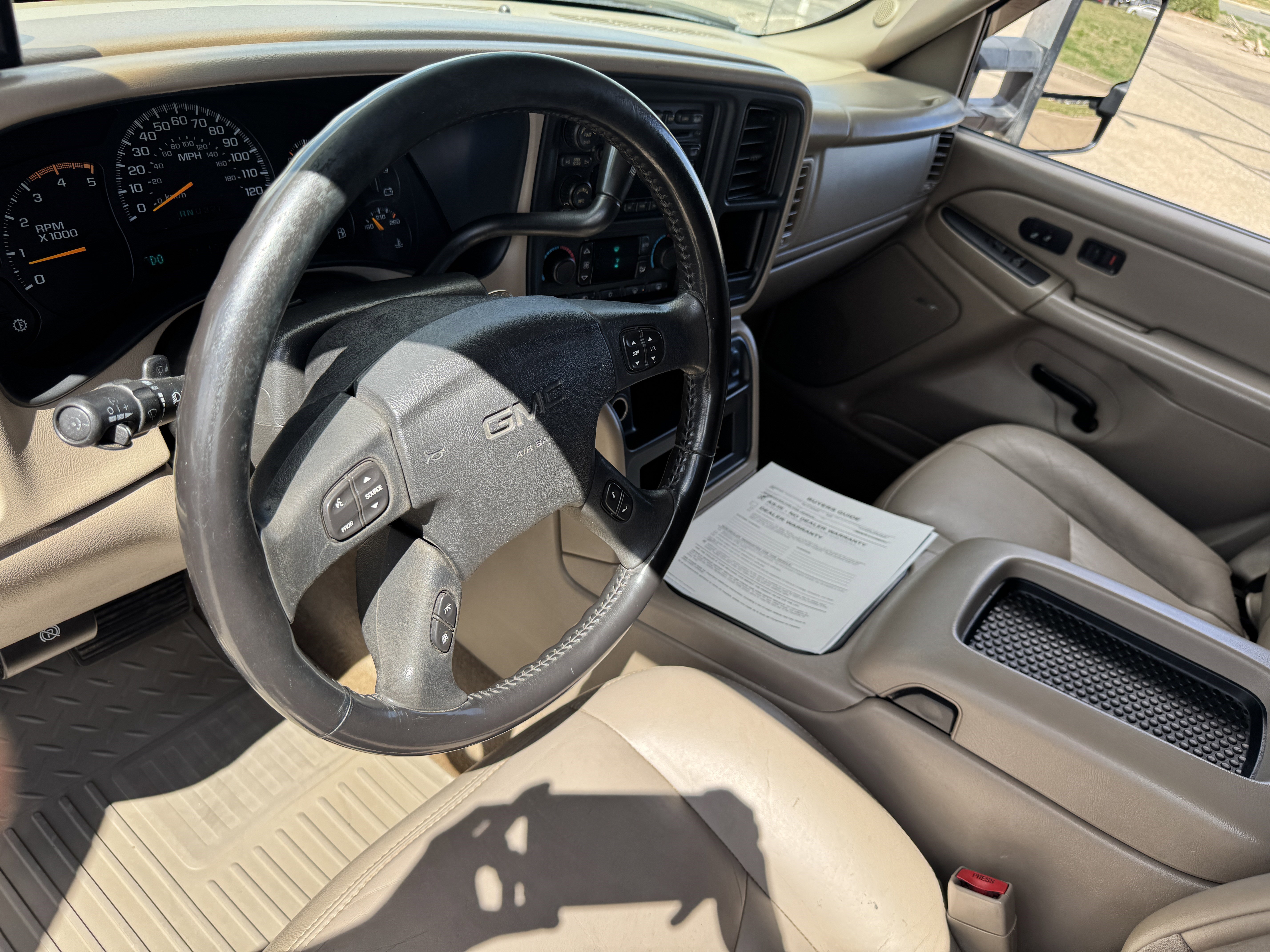 Used 2005 GMC Sierra 2500 SLT w/ Heavy-Duty Power Package image 12