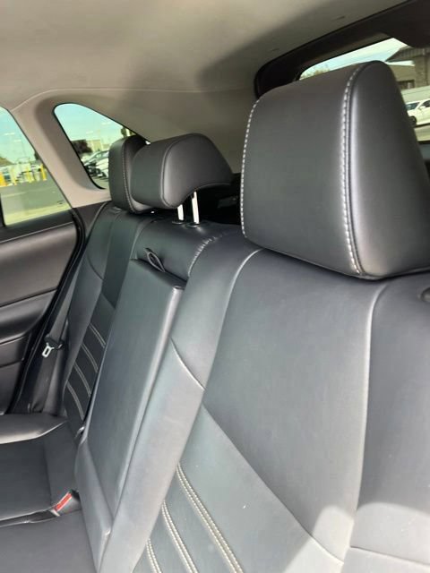 Used 2021 Toyota RAV4 XLE Premium FWD image 9