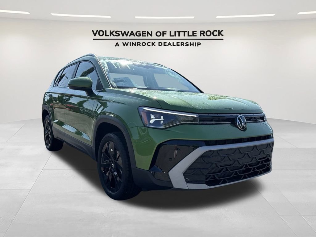 New 2025 Volkswagen Taos SE image 7