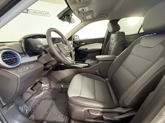 New 2025 Chevrolet Trax LT FWD image 12