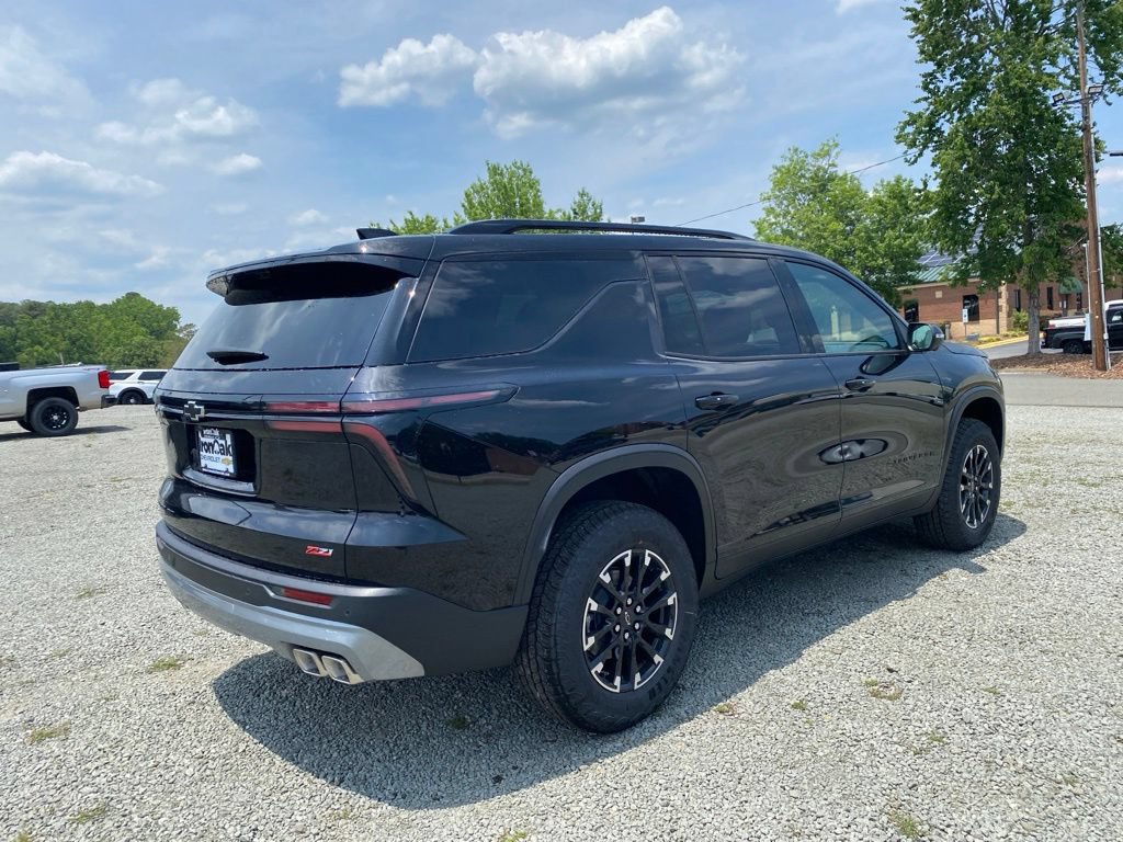 New 2026 Chevrolet Traverse Z71 w/ Enhanced Driving Package AWD/4WD image 3