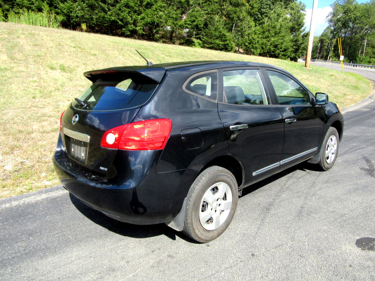 Used 2012 Nissan Rogue S image 3