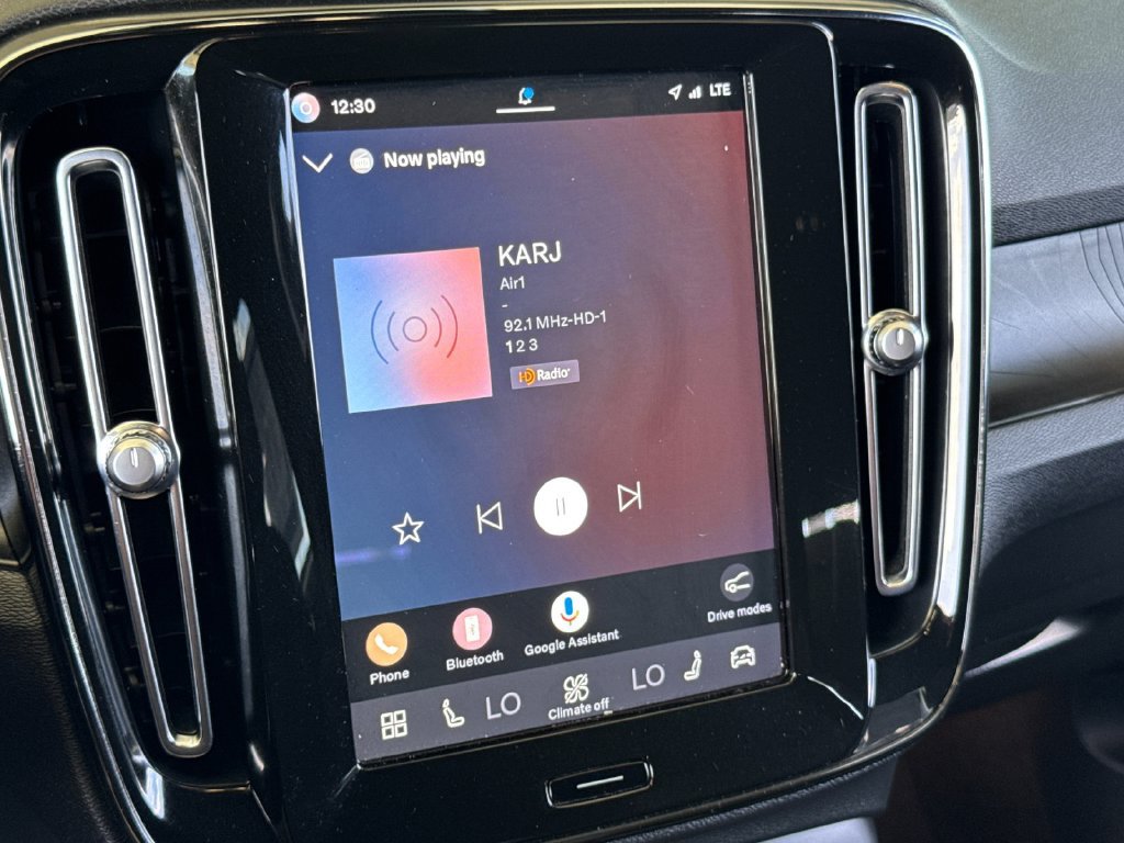 Certified 2023 Volvo XC40 Recharge Core w/ Protection Package Premier AWD/4WD image 17