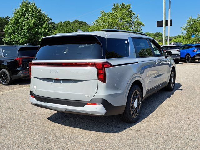 New 2026 Kia Carnival EX FWD image 4