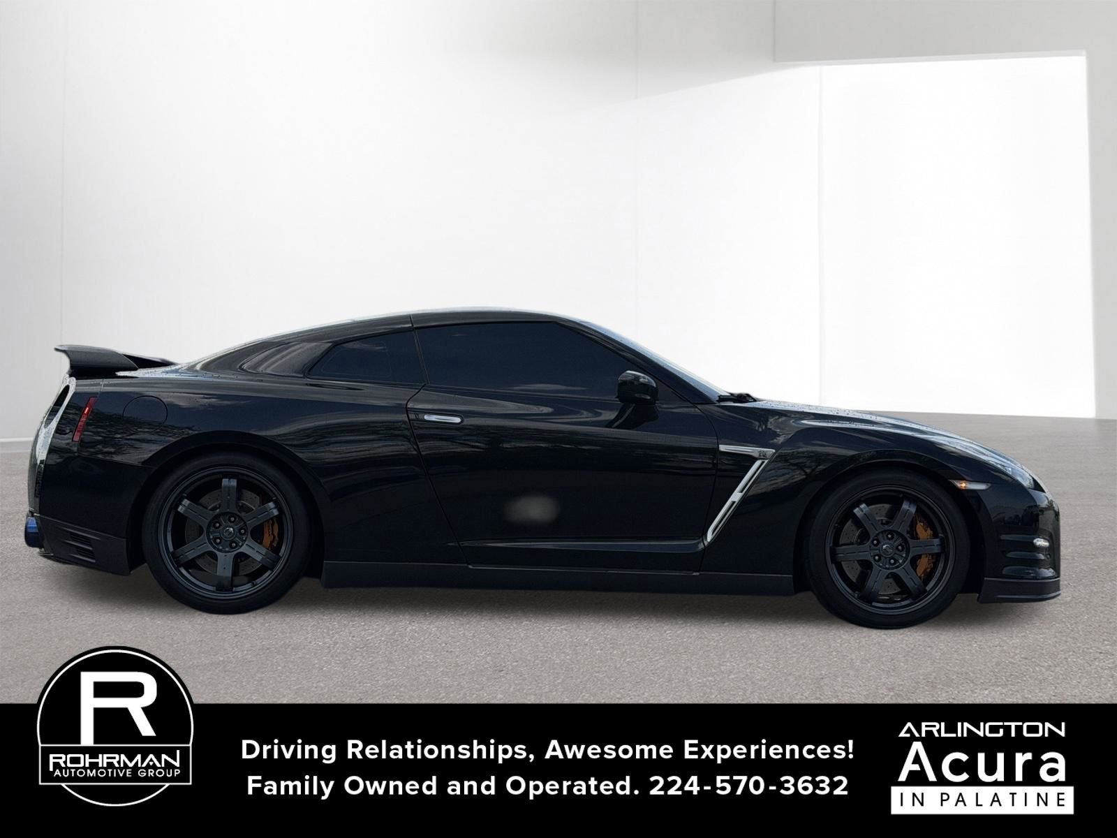Used 2015 Nissan GT-R Black Edition AWD/4WD image 6