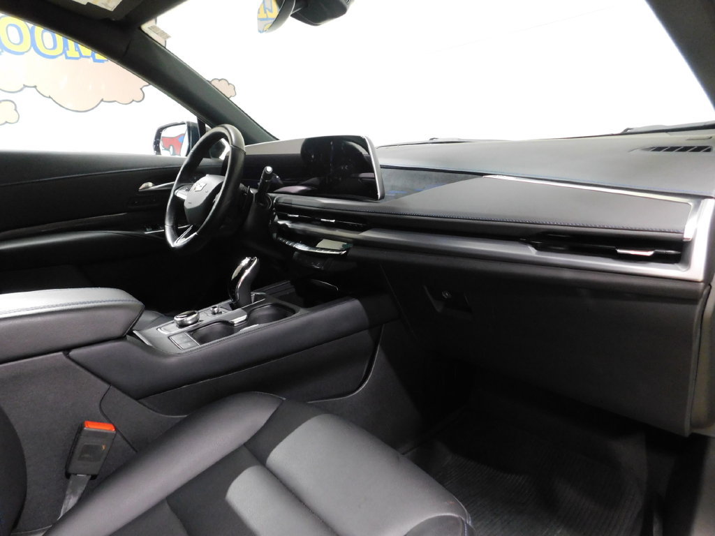 Used 2025 Cadillac XT4 Sport w/ LPO, Floor Liner Package AWD/4WD image 69