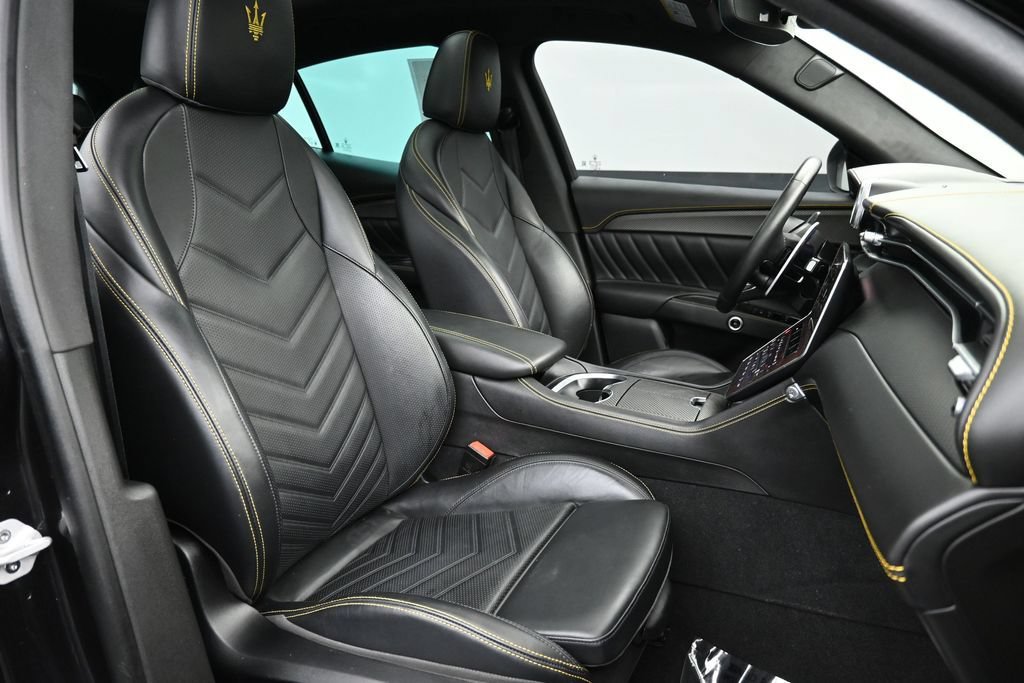 Used 2023 Maserati Grecale Modena AWD/4WD image 26