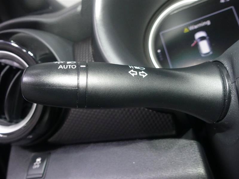 Used 2019 Nissan Kicks SV FWD image 34