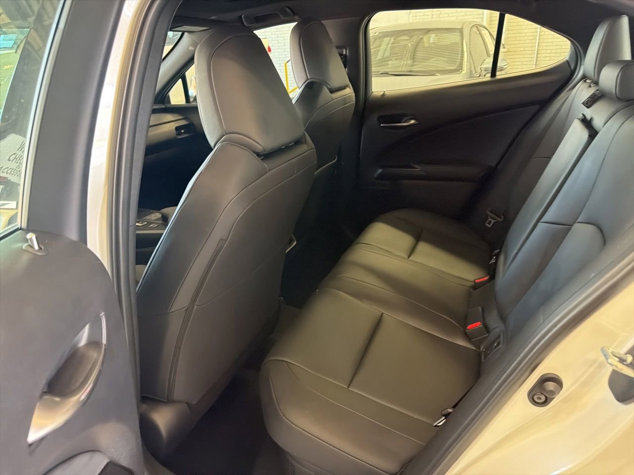 Used 2025 Lexus UX 300h FWD w/ Accessory Package (Z1) image 8
