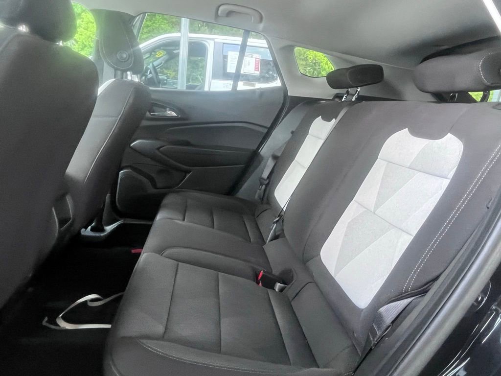 Used 2025 Chevrolet Trax LS FWD image 7