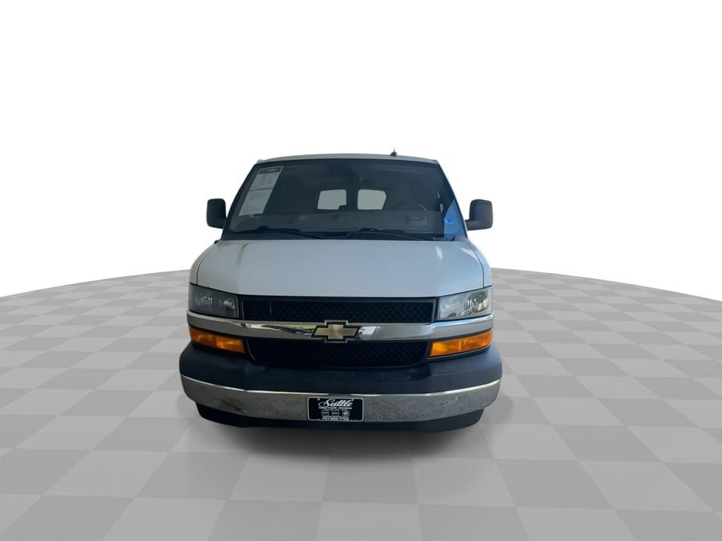 Used 2020 Chevrolet Express 3500 LT w/ LT Preferred Equipment Group RWD image 3