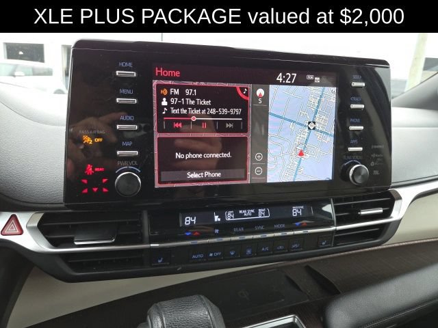 Used 2021 Toyota Sienna XLE w/ XLE Plus Package FWD image 17