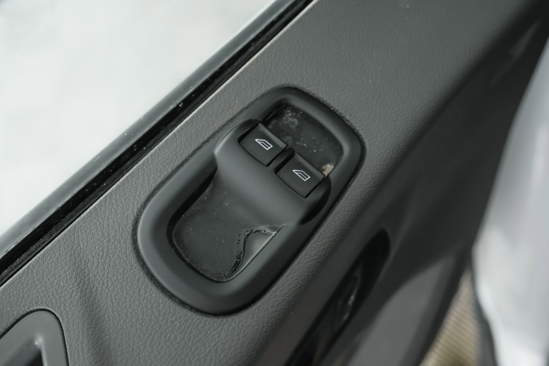 Used 2022 Ford Transit 350 148 High Roof Extended DRW w/ Load Area Protection Package image 38