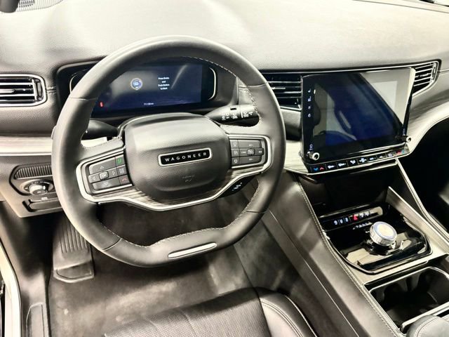 Used 2024 Jeep Wagoneer L Series II RWD image 15