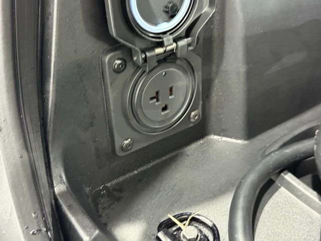 Used 2025 Chevrolet Silverado EV LT image 11