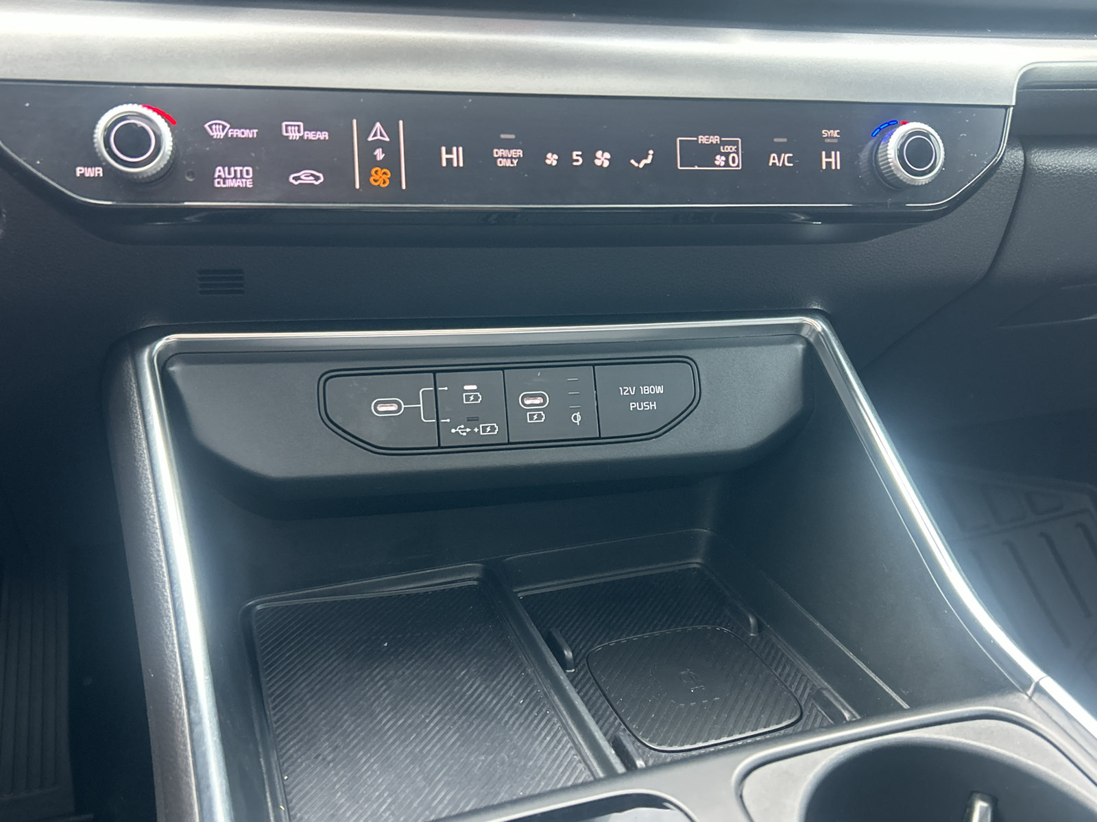Used 2025 Kia Carnival SX Prestige FWD image 21