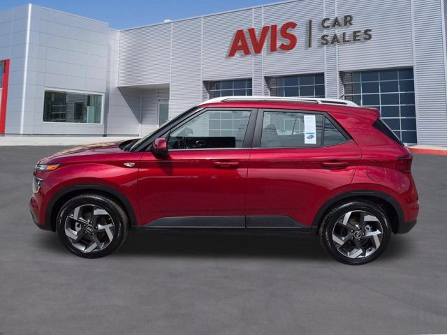 Used 2025 Hyundai Venue SEL FWD image 10