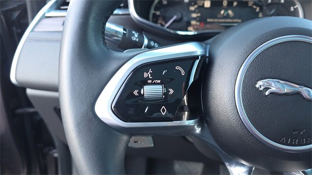 Used 2023 Jaguar F-PACE S image 23