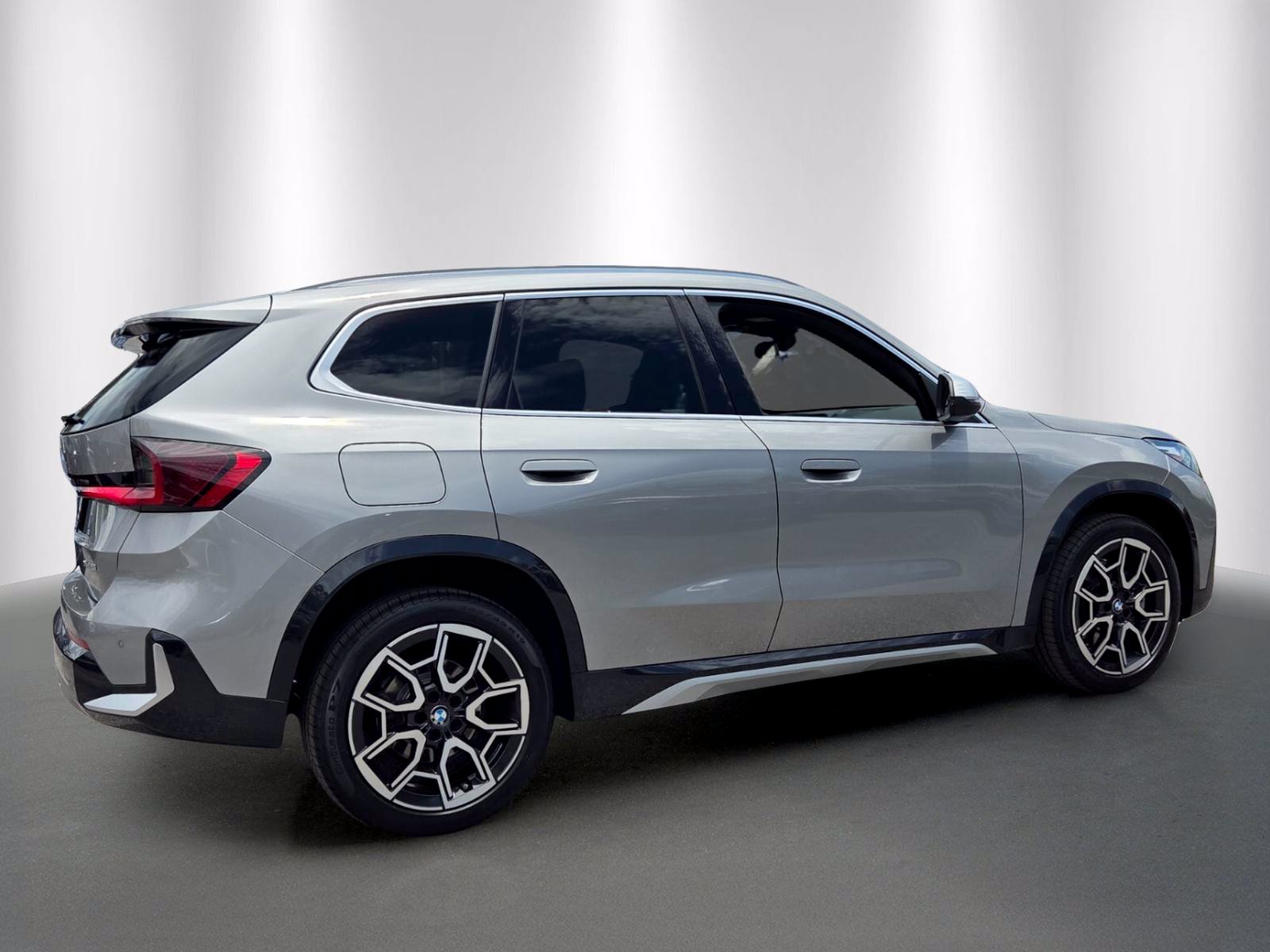 Certified 2024 BMW X1 xDrive28i w/ Convenience Package AWD/4WD image 7