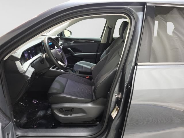 Certified 2025 Volkswagen Tiguan SE AWD/4WD image 13