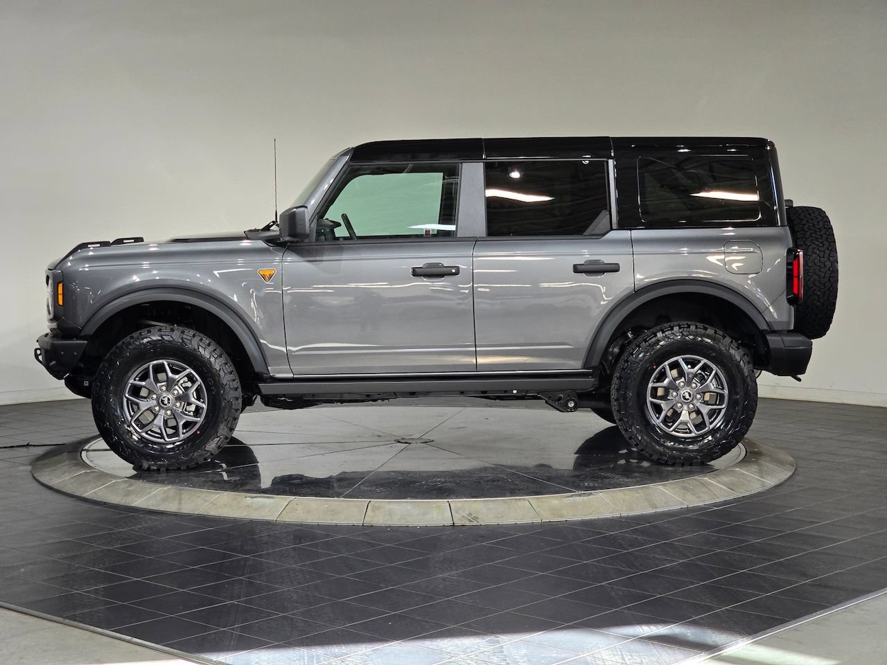 New 2025 Ford Bronco Badlands AWD/4WD image 7